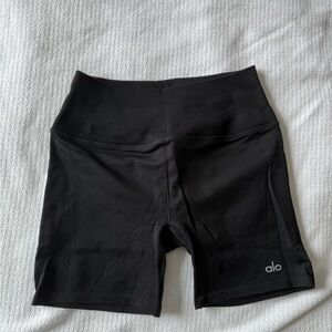 Alo 5" SEAMLESS RIBBED FAVORITE Biker Short